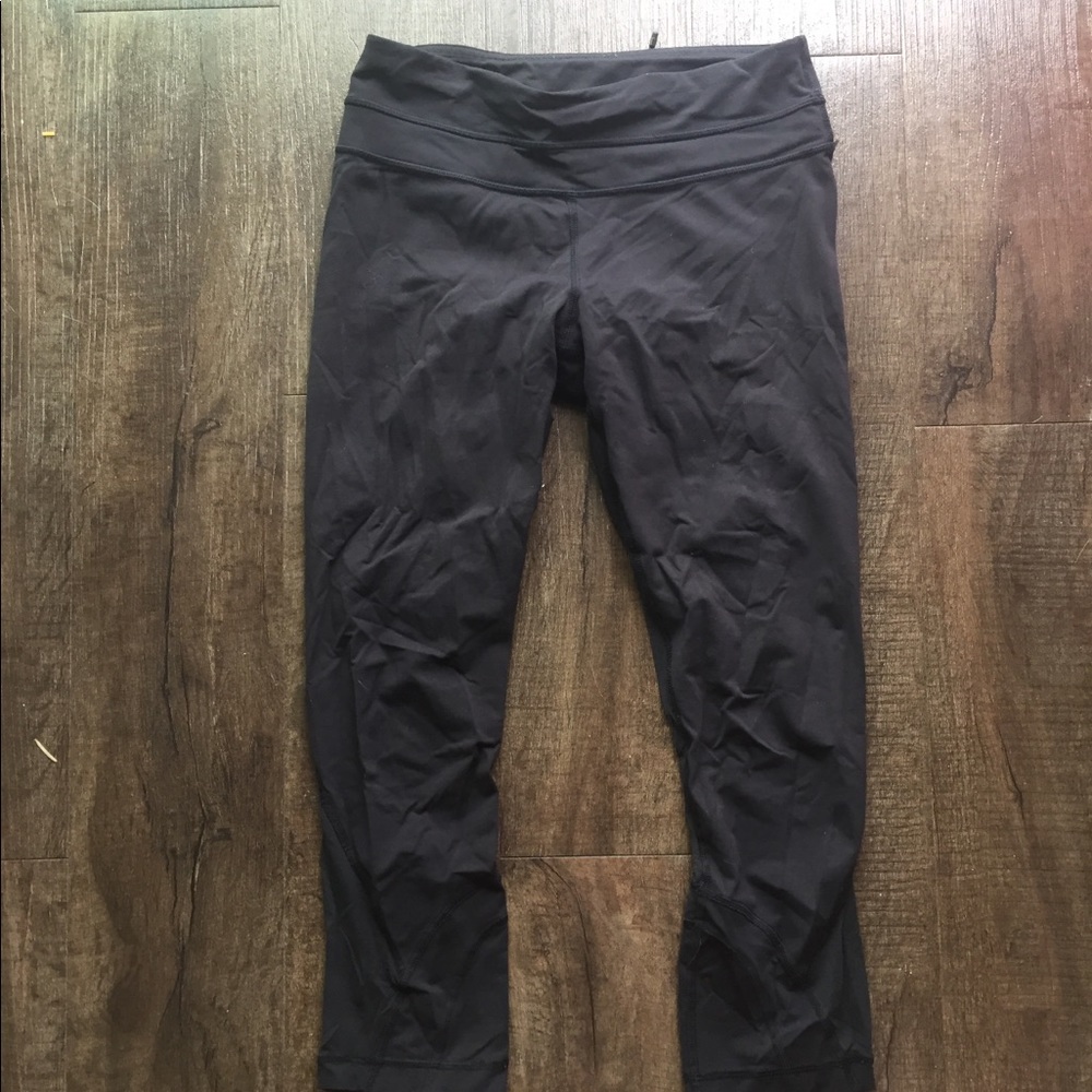 Lululemon Inspire crop